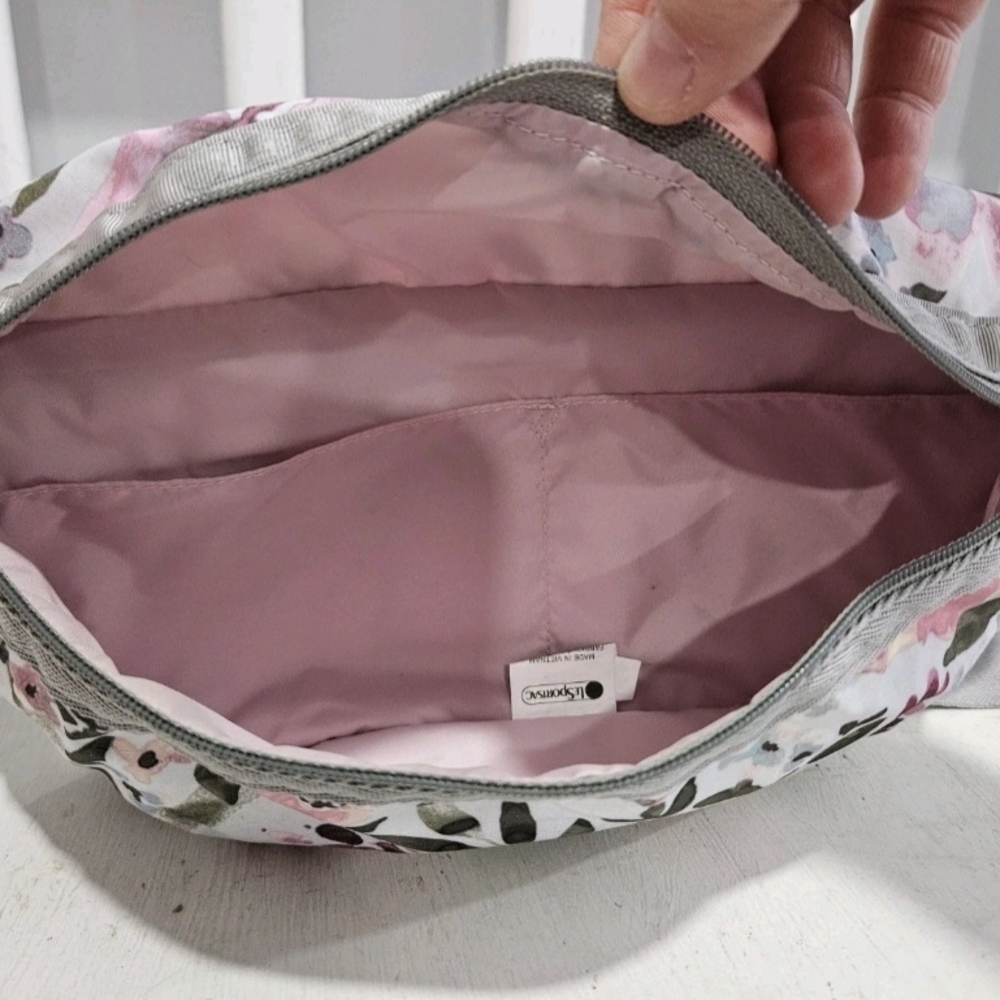 LeSportSac Dual Zip Floral Print Polyester Fanny Pack - Picture 8 of 11